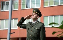 Фото 33: На площі перед ліцеєм ім. В. Симоненка сьогодні відбуваються святкові заходи