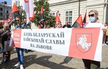 Фото 1: На пл. Ринок у Львові відкрили виставку «Рік спротиву: як по(в)стає Білорусь»