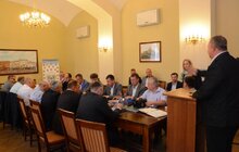 Фото 1: На засіданні Львівського РВ АМУ мери міст одностайно підтримали звернення щодо недоцільності винесення на розгляд ВРУ проекту закону, який передбачає контроль за органами місцевого самоврядування з боку обласних державних адміністрацій