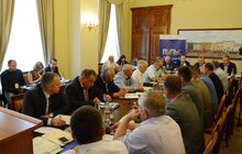 Фото 10: На засіданні Львівського РВ АМУ мери міст одностайно підтримали звернення щодо недоцільності винесення на розгляд ВРУ проекту закону, який передбачає контроль за органами місцевого самоврядування з боку обласних державних адміністрацій