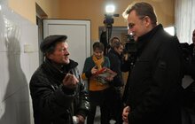 Фото 6: «Людина, яка живе у Львові, і потрапила у складну ситуацію, завжди буде мати безоплатний обід», - А. Садовий під час відвідування «Їдальні для бідних Святого Йосифа»