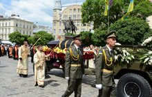 Фото 26: У Львові тисячі вірян попрощались з Блаженнішим Любомиром Гузаром