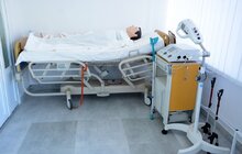 Фото 1: Львівські учні навчаються надавати домедичну допомогу у Львівській медичній академії