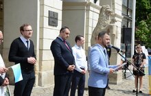 Фото 23: Львів вшановує 75-ту річницю депортації кримських татар