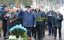 Фото 6: На Личаківському кладовищі вшанували пам’ять учасників бою під Крутами