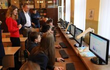 Фото 5: Мер Львова взяв участь у Годині коду — разом з учнями кодив гру
