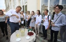 Фото 13: «За хороші результати у навчанні треба дякувати і любити треба грошима», — А. Садовий
