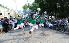 Фото 7: У сквері «На Валах» виставили футбольні трофеї Ліги чемпіонів УЄФА