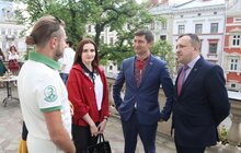 Фото 1: Підписання угода про співпрацю між міськими управліннями щодо енергетичної оптимізації окремих районів міста Рясне 1, Рясне 2 та Кам’янка
