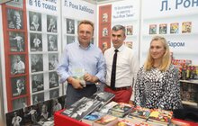 Фото 9: На 25 Book Forum мер Львова придбав більше двох десятків книжок, однак відвідає ярмарок ще завтра