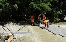 Фото 3: У Франківському районі міста облаштовують сквер на вул. Японській