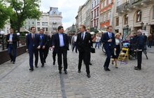 Фото 2: Прем’єр-міністр України Володимир Гройсман прогулявся Львовом