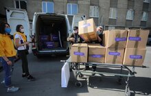 Фото 7: Благодійники передали засоби захисту для медиків лікарні швидкої допомоги