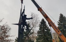 Фото 1: У Львові пам’ятник космонавтиці перенесуть до музею «Територія терору» (відео)