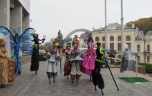 Фото 2: Стенд Львова в Києві оглянув Tалеб Ріфаї