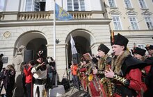 Фото 14: Сьогодні в центрі Львова урочисто заспівали Гімн України
