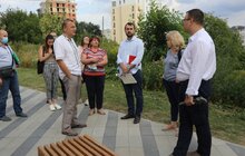 Фото 6: Міський голова оглянув новостворений громадський простір у мікрорайоні Під Голоском