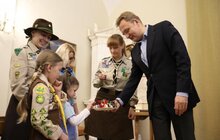 Фото 6: Пластуни передали мерії Вифлеємський вогонь миру