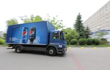 Фото 1: Благодійники передали 4 000 комплектів засобів захисту для медиків лікарні швидкої допомоги