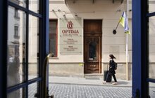 Фото 2: У Львові подякували готелям, які платять офіційні зарплати і допомагають людям після обстрілів