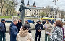 Фото 6: На букіністичному ярмарку муніципали проводять щоденні перевірки товару (відео)