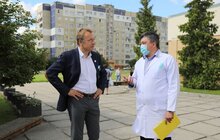 Фото 3: Андрій Садовий оглянув проведені ремонти та майбутні нові кабінети в 4-тій міській поліклініці Львова