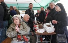 Фото 3: Для потребуючих львів’ян місто організувало Великодній сніданок
