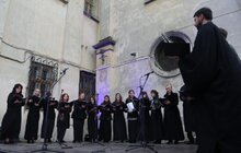 Фото 6: У дворику Музею історії релігії відбувся вечір давньої духовної музики «Спраглі справжнього...»