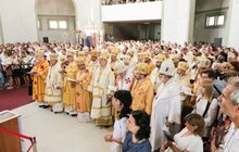 Фото 17: Глава УГКЦ Блаженніший Святослав у співслужінні з єпископами Синоду УГКЦ освятив унікальний храм Софії-Премудрості Божої