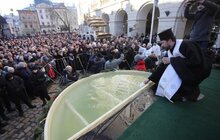 Фото 10: На Богоявлення у центрі Львова духовенство усіх християнських конфесій освятило воду
