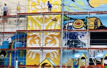 Фото 2: Сім відомих художників із чотирьох країн створюють у Львові 20-метровий стінопис (відео)