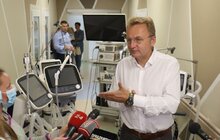Фото 16: Лікарня швидкої допомоги придбала «розумні» ШВЛ та лапароскопічну стійку для мініінвазивних операцій на серці