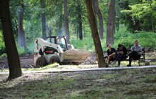 Фото 17: У Замарстинівському парку тривають ремонтні роботи