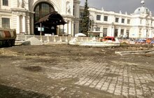 Фото 2: Реконструкція пл. Двірцевої: розпочалися роботи з влаштування каналізаційного колектора