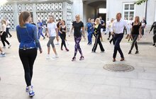 Фото 10: З нагоди Дня фізичної культури і спорту працівники Львівської мерії провели спільну розминку