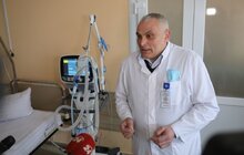 Фото 2: Благодійники подарували 8-мій міській лікарні апарат ШВЛ експертного класу