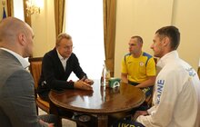 Фото 3: Мер Львова преміював львів’ян–призерів Паралімпійських Ігор у Токіо