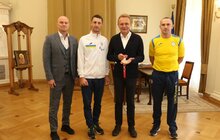 Фото 6: Мер Львова преміював львів’ян–призерів Паралімпійських Ігор у Токіо
