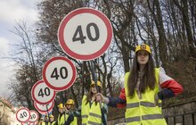 Фото 5: Загальноміська кампанія з безпеки дорожнього руху провела акцію-нагадування вибору безпечної швидкості руху для водіїв