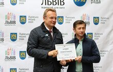 Фото 15: 100 талановитих дитячих тренерів Львова отримали по 25 тисяч гривень