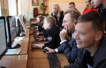 Фото 16: Мер Львова взяв участь у Годині коду — разом з учнями кодив гру
