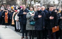 Фото 17: Сотні паперових ангеликів розмістили на Меморіалі Небесної Сотні у Львові