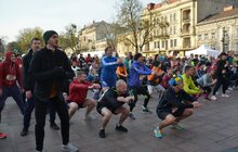 Фото 9: Мер Львова привітав учасників «Run the World. Львівський напівмарафон»
