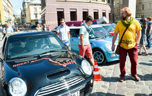 Фото 1: У Львові відбулась виставка автомобілів MINI Cooper