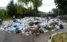 Фото 43: У місті 265 майданчиків, де ситуація з вивезенням сміття критична 