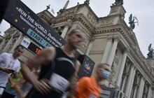 Фото 2: Стартував чемпіонат України з бігу по шосе «Run the world. Львівська десятка»