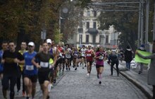 Фото 11: Стартував чемпіонат України з бігу по шосе «Run the world. Львівська десятка»