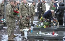 Фото 13: З нагоди Дня Збройних Сил України у Львові на Личакові вшанували новітніх Героїв
