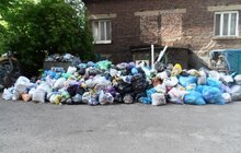 Фото 50: У місті 265 майданчиків, де ситуація з вивезенням сміття критична 