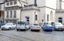 Фото 26: У Львові закликають водіїв не паркувати автомобілі у не відведених для цього місцях